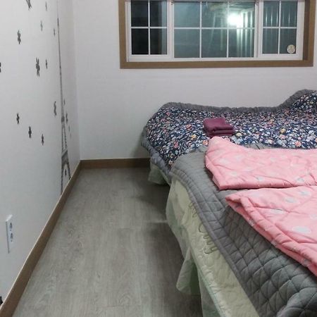 Ocean Capsule Guesthouse Gangneung Eksteriør bilde