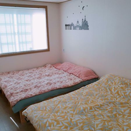 Ocean Capsule Guesthouse Gangneung Eksteriør bilde